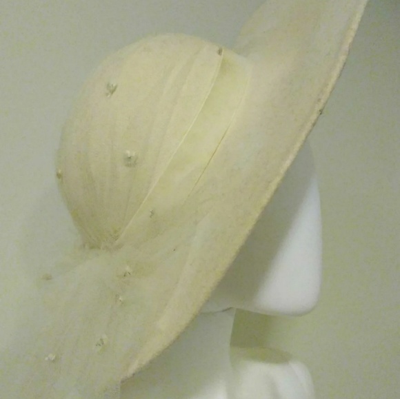 Classy Vintage Liz Claiborne Hat - Picture 2 of 5